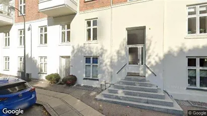Lejligheder til salg i Charlottenlund - Foto fra Google Street View