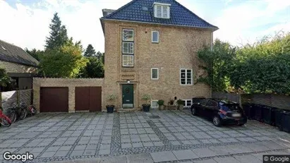 Lejligheder til salg i Charlottenlund - Foto fra Google Street View