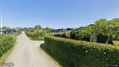 Lejligheder til salg i Rønde - Foto fra Google Street View Lejligheder til salg i Rønde - Foto fra Google Street View