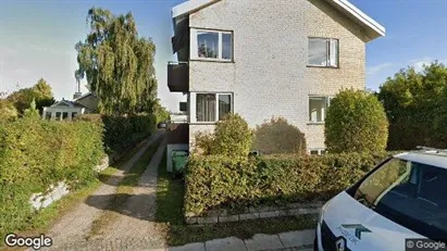 Lejligheder til salg i Søborg - Foto fra Google Street View Lejligheder til salg i Søborg - Foto fra Google Street View