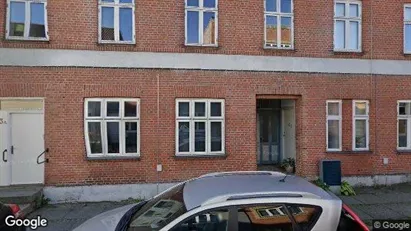 Lejligheder til salg i Odder - Foto fra Google Street View Lejligheder til salg i Odder - Foto fra Google Street View