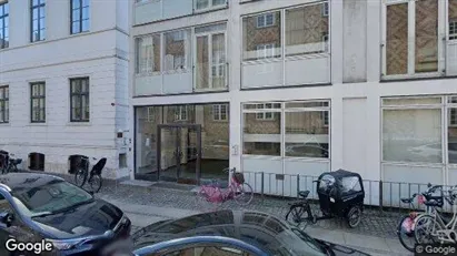 Lejligheder til salg i København K - Foto fra Google Street View Lejligheder til salg i København K - Foto fra Google Street View