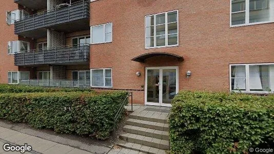 Lejligheder til salg i Charlottenlund - Foto fra Google Street View