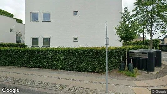 Lejligheder til salg i Charlottenlund - Foto fra Google Street View