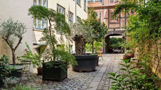 Lejligheder i København K - billede 1