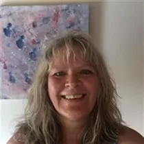 Jane søger: lejlighed eller hus til leje i Faxe 